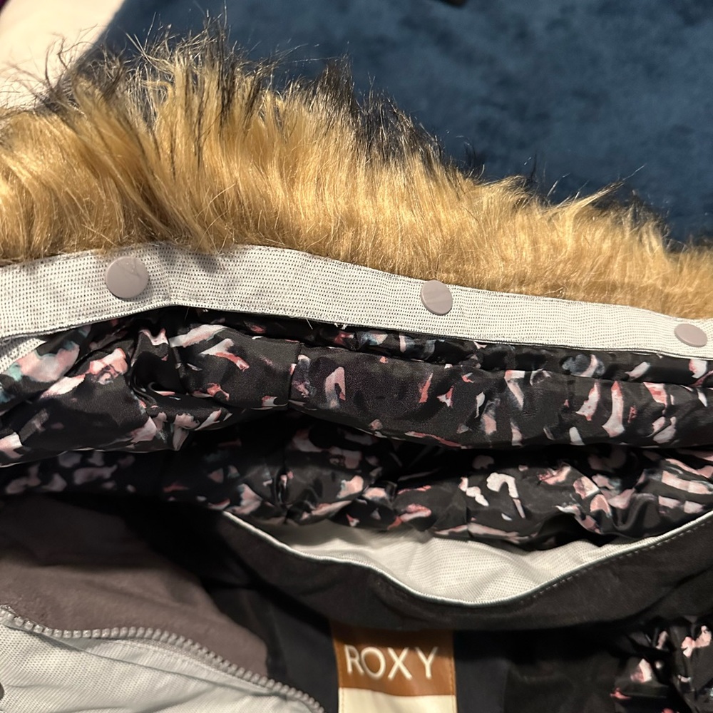 Snowboarding Jacket - image 6